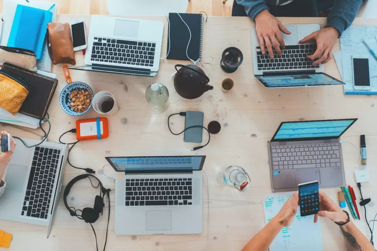 Phòng marketing thuê ngoài là gì?